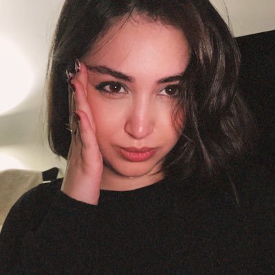 farfromanyyroad's profile picture. تو برو من نمیام