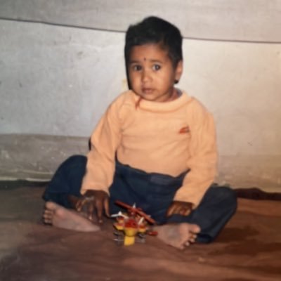 nikkyyy32's profile picture. 