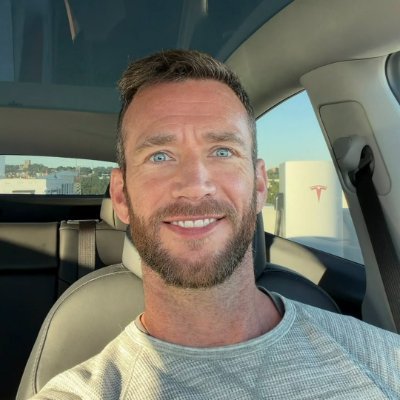 whxnmy813's profile picture. "I will seize fate by the throat I will never let fate subdue me."