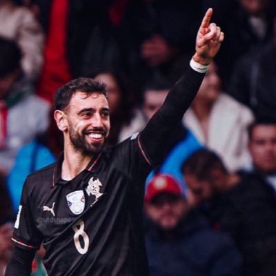 JoshuaAniyikaye's profile picture. || Writer || Creator || Designer || Footballer @ManUtd fan 🍟 aniyikayejoshua994@gmail.com