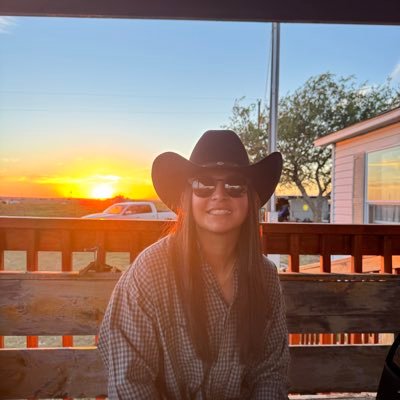 maxinealba10's profile picture. 777🪽