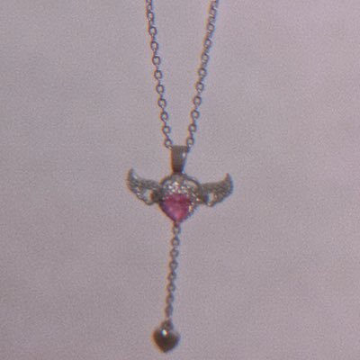 hakanai_ao's profile picture. いつか本を出したいです│呟き@angeeel_pink