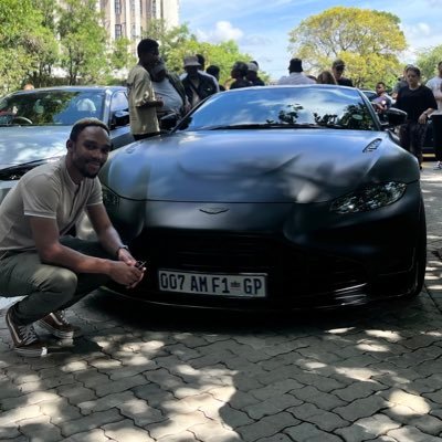 TheWeekdaeZA's profile picture. Hard work beats talent when talent fails to work hard. Eat. Sleep. Conquer. Repeat! @ManUtd #NedbankCupWinner✌🏾 #WWE