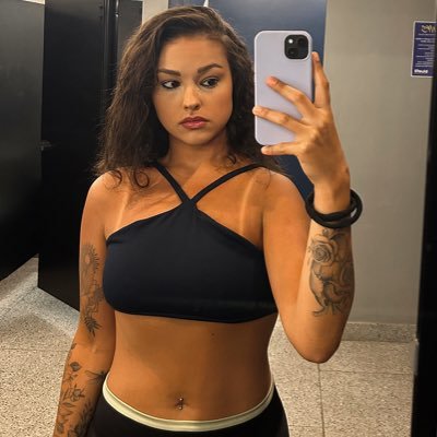 tatii_mp's profile picture. cheguei a conclusão que todos os meus sistema são nervoso