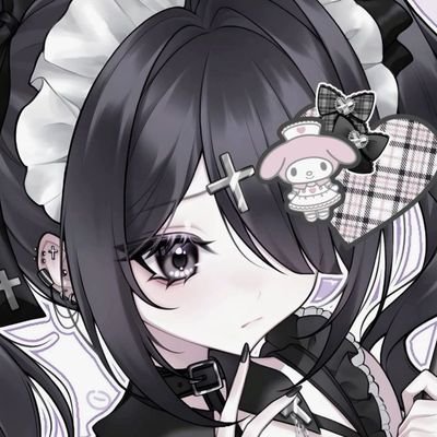 _violettie's profile picture. 