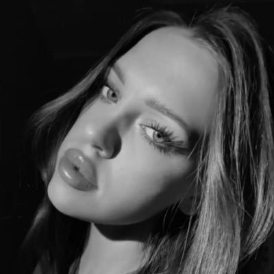 Mira_Clove0202's profile picture. Inbox open for the daring 😏