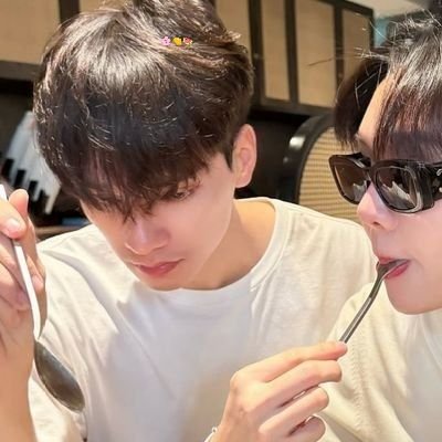 poy_pieov's profile picture. 𓈒  ॱ𓏸̼  ॱ งดกินเจเพราะเกย์กินใจ ( to be the best version of yourself )𐬹𓊪̠ʚ  @harit_keng @nampingnapat 🍋  ॱ𓎭͜♡𓈒  #kengnamping #เก่งน้ำปิง  ﾟ 𓏸̼𓈒  ·