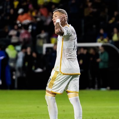 Chris_Ramirez17's profile picture. @lagalaxy 💙🤍🥶 #17. I can do all things through Christ who strengthens me. Ramirez Tamayo VB3 ⚽️ 🏆 MLS Cup Champion 2023 2024 Leagues Cup Champion 🏆