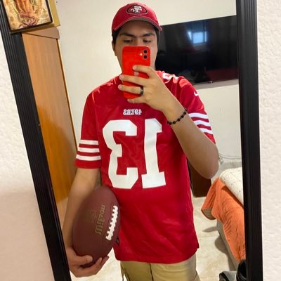 JavierChvrches's profile picture. CHVRCHΞS