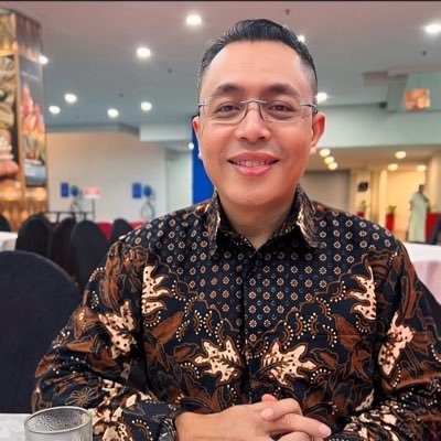 RichardNgu44706's profile picture. Tôi là người trung thực và chân thành, tôi thích thẳng thắn và ghét sự dối trá.