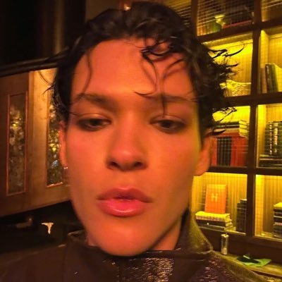 rotinden1al's profile picture. 