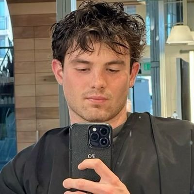 Dionnsw's profile picture. ★