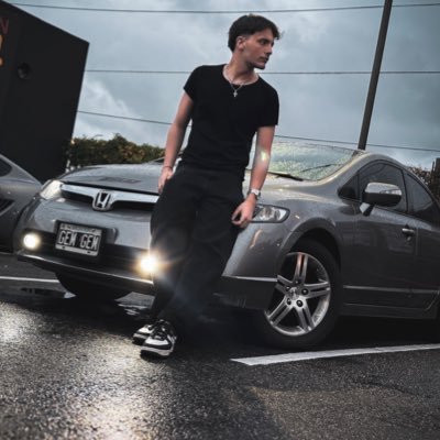 LucasSantiso_'s profile picture. Laburo de E-commerce pero ni loco te vendo un curso