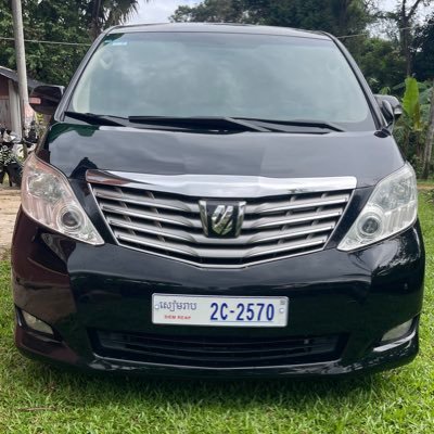 LokLeat's profile picture. 。タクシードライバーのリアットです。ロシュムリアップでの移動の際は僕にライン下さい！最高の思い出作りの協力をさせて頂きます。遺跡観光、ショッピング、ローカルフードレストラン等、普通のツアーでは味わえない場所にもお連れしますよ！現在日本語を勉強中です！！📲ラインID →leat41