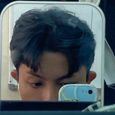 jelagakelana's profile picture. dumb like a fox. i don’t know. (he/him)