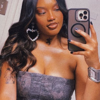 ihateyok's profile picture. 