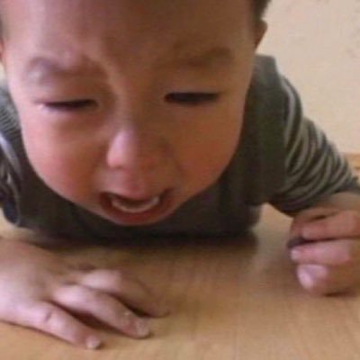 whathefwrom's profile picture. 우리들을 피할 수 없는 죽음으로 서서히 인도하는,  우리 힘으로는 멈출 수 없는 시간의 흐름이 저는 무섭습니다