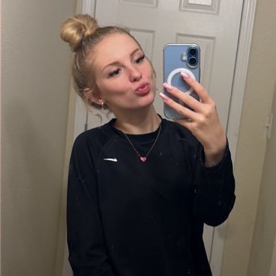 yourownermark's profile picture. 18 • Financial Domme 💸 | Hot, cruel & addictive 🔥 | I own your wallet, your mind, Tribute & crawl back 💕