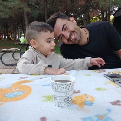 uzakkent's profile picture. 