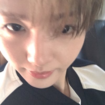 iluvtr10's profile picture. 