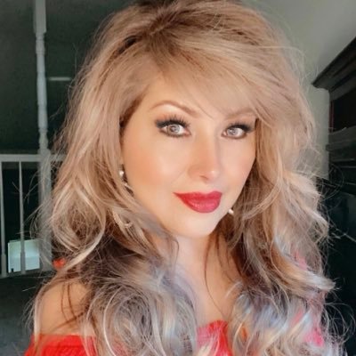 ChicagoCatwoman's profile picture. Jesus loving•Trump trusting•MAGAmerican ~Proverbs 31 𝐵𝑒𝑙𝑖𝑒𝑣𝑒𝑟 • Χάρις • 𝐹𝑙𝑜𝑟𝑖𝑠𝑡~ ♛~Loyal Queen to my King~♛