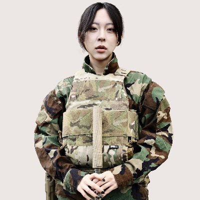 geartles's profile picture. 米国で実績のあるミリタリーブランドのEC/通信販売専門で店舗はございません。各ブランドは各国の特殊部隊に採用され実戦を経験し、フィードバックされ、品質、デザインを磨き機能性の高い製品を提供しています。高い隠蔽力のカモフラージュスプレー塗料のRUST-OLEUMを扱っています。