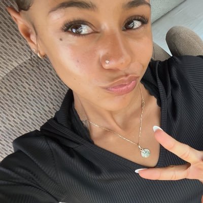 wavyteya's profile picture. vegetarian 🌱 | custom workout & meal plan magician | stay focused 🇳🇬