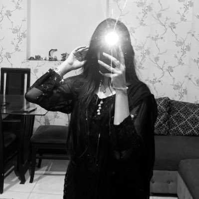 wardah_rana_'s profile picture. ~RETIRED LOVERGIRL🚬💋🦢