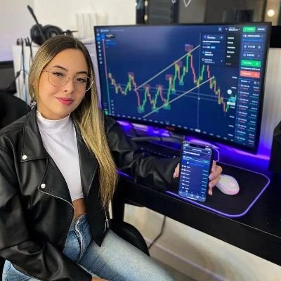 investor_aisha1's profile picture. 🧕Senior manager.

📊Professional trader.

⚖️10 years trading experience.

🧍do you know you can make up to 💰 $10,000 weekly.

📈if you are interested  DM me.