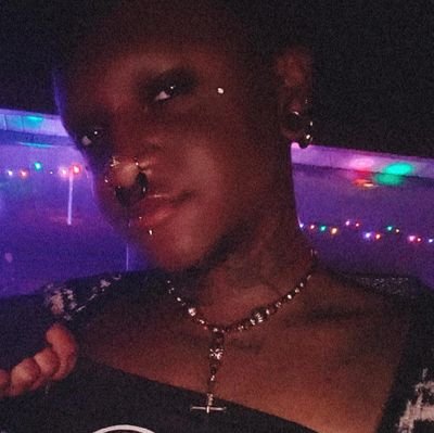 SwArsenic's profile picture. just a freaky they/them with a pussy selling customs & premades ☆ SWITCH ☆ throne purchases get rewarded ☆ in love @tempe_sage ♡
tip me if you want my attention