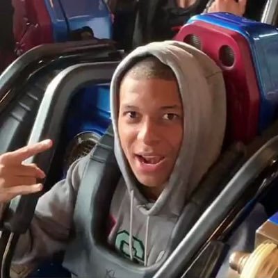 kyks_98's profile picture. credits in replies, DM for removal 📩