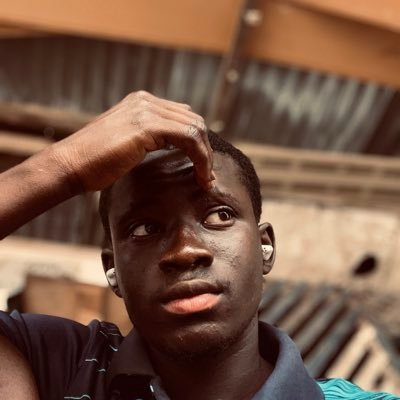 iam_coman's profile picture. Kwesi Arthur is my therapist 🎶🎤