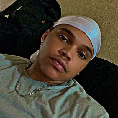 _RealDenzel's profile picture. 