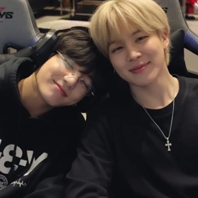 Srfacemuse's profile picture. 