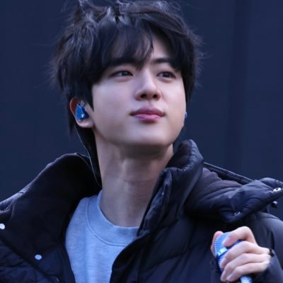 aisheay0's profile picture. You gotta have the guts to follow your gut!