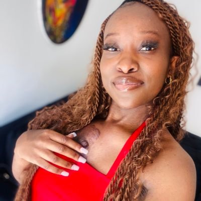 a_happy_pill's profile picture. MBChB student| BSc. HB | visual artist 🎨|