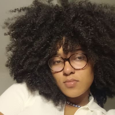 bragpaule's profile picture. porta voz da incoerência e mãe de plantas