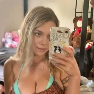 VanessaWhite28's profile picture. Single , looking for someone who can take care of me and love me .
25 years old and fun to chat with 😊❤