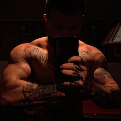 iHaTeKMiD's profile picture. 🐻⬇️