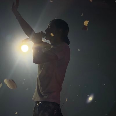 xmdnlxzkdl's profile picture. 