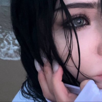 vamplawyer's profile picture. she thought i worked in stocks cuz i told her i got options