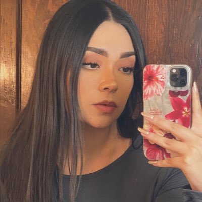 Looois20's profile picture. 🍸🪆