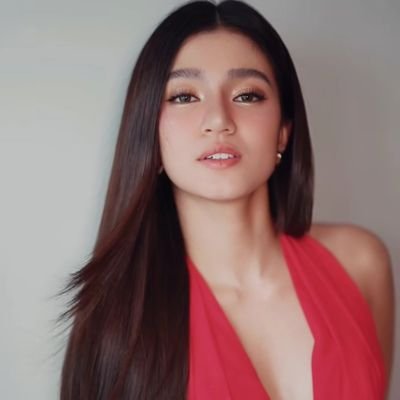 YellowLili08's profile picture. Belinda  | 🧚‍♀️ | 🤍