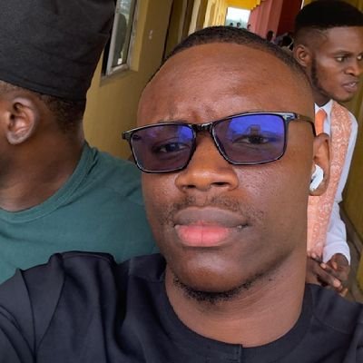 Favvo18's profile picture. ...