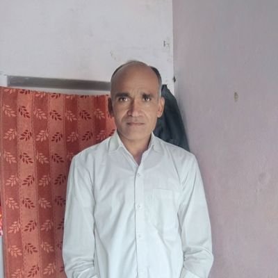 KhiyaramM17394's profile picture. 