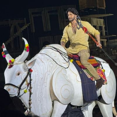 urstrulymahii's profile picture. :)