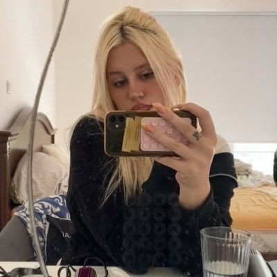 goddesslanaho's profile picture. 19, Mean, spoiled and a bratty attitude.