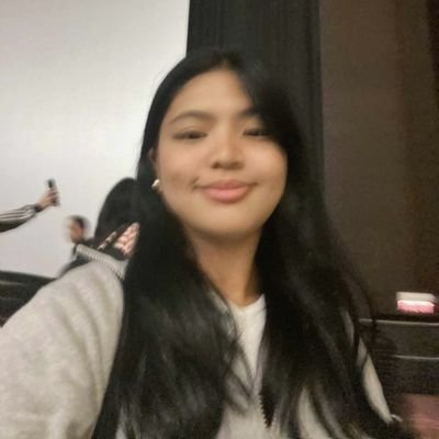 yvesha_c's profile picture. padayon.