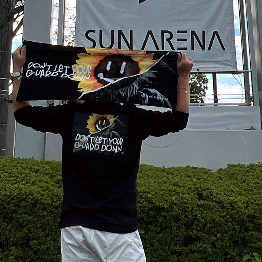 yychoir's profile picture. 兵庫crewです！次はマリンメッセ！ 0choir/all alone/DEJAVE/THUG LIFE…全部😆 生涯UVERworld✨よろしくお願いします^^