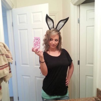 misslucysims77's profile picture. Moonlight soul with a sunshine smile 🌙     No bitcoin or crypto DMs